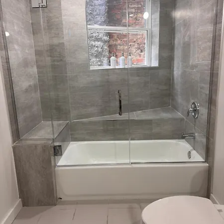 Near Downtown Nest Apartment *
