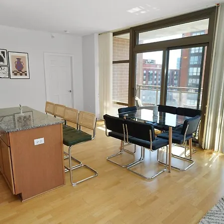 18th Floor 2br Grant Park With Balcony, Gym * Chicago