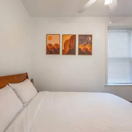 Modern 2br Avondale With Free Parking Near Cta Apartment Chicago