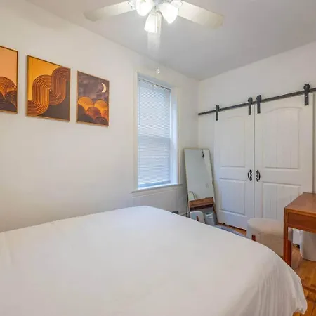 Modern 2br Avondale With Free Parking Near Cta Apartment
