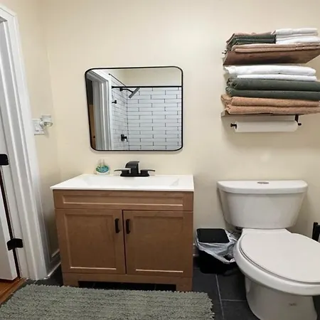 Apartment The Reset Space A Minimalist 1br Oasis *
