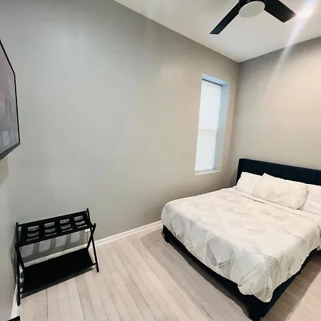 Modern 4br-3ba Near Public Transit And Wfh * Chicago