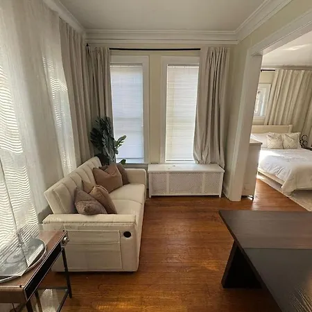 Apartment Walk To The • Private Office • 5br Chicago