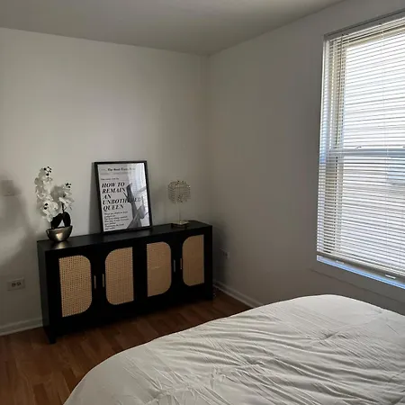 Cozy 3bd - Free Parking & Fast Wifi!