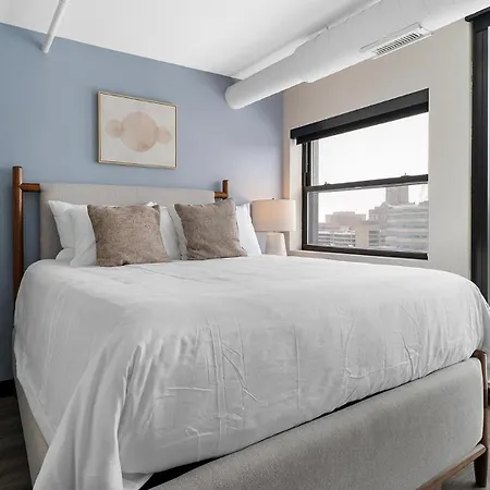 Apartment Landing Spectacular 2Bd Rooftop Lounge *