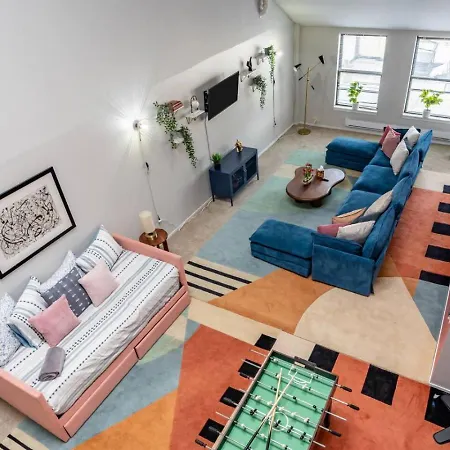 Spacious Downtown Penthouse Vintage, Gym & Balcony #3 Apartment