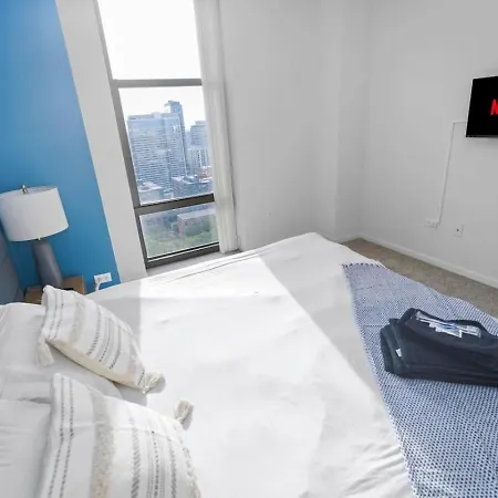 29th Floor 2br Grant Park With Balcony, Gym * Chicago