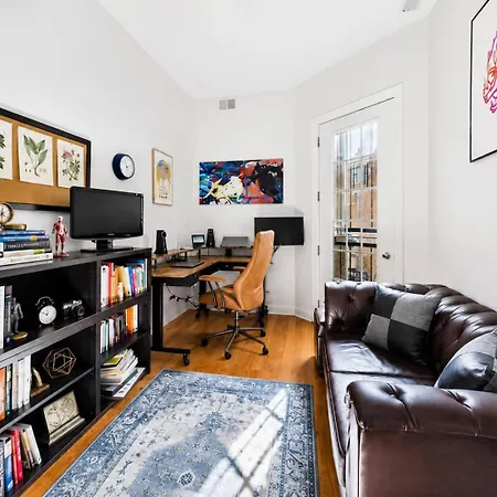 Spacious 3br Near Hyde Park Garage Pets Chicago