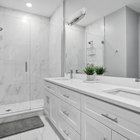 Apartment Elegant Oasis 2 Bed 2 Bath Near Downtown And United Center