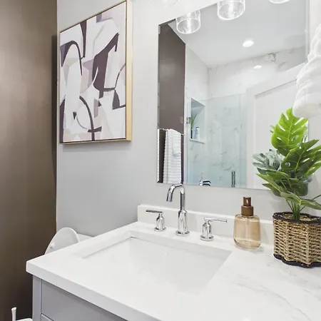 Bright & Spacious Boho Oasis A Warm Retreat Apartment Chicago