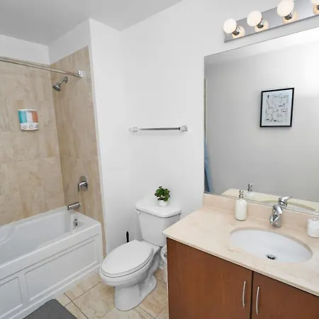 29th Floor 2br Grant Park With Balcony, Gym Apartment Chicago