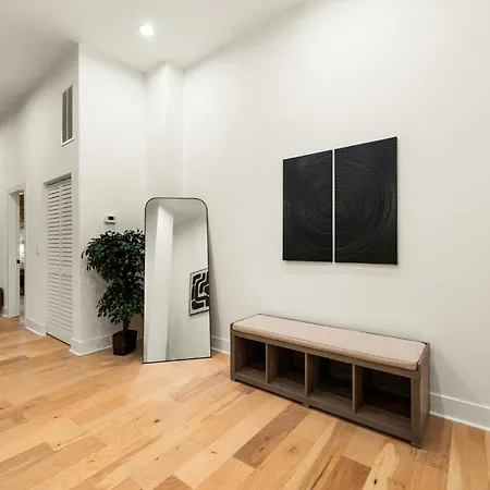 Spacious 3bd West Town Next To Kasama *