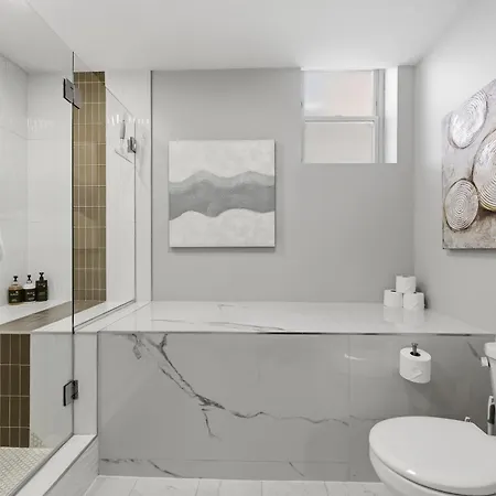 Apartment Ukrainian Village 2 Bd 2ba - Steps From Division *