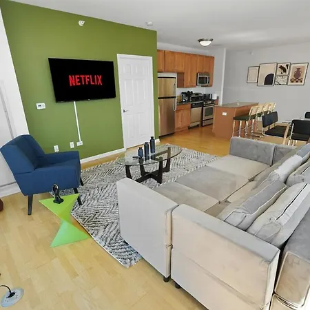 Apartment 18th Floor 2br Grant Park With Balcony, Gym *