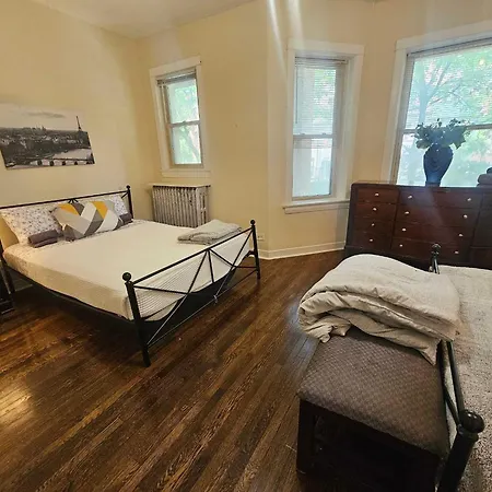 Apartment 2 Bedroom Unit In Uptown