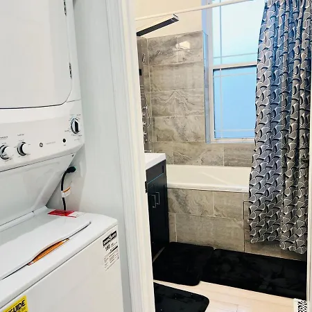Apartment Modern 4br-3ba Near Public Transit And Wfh