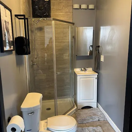 Apartment Cozy 3bd - Free Parking & Fast Wifi! Chicago