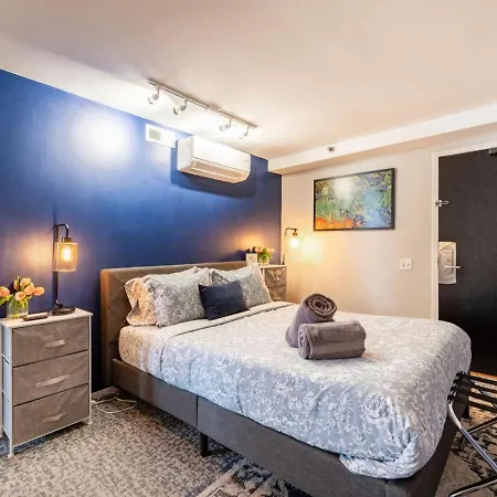 Vintage Downtown Penthouse, Gym & Balcony #6 *