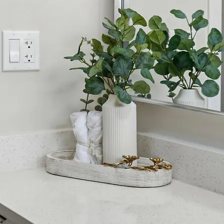Apartment 3br Near O'hare • Office • Coffee Bar • Sleeps 9 *