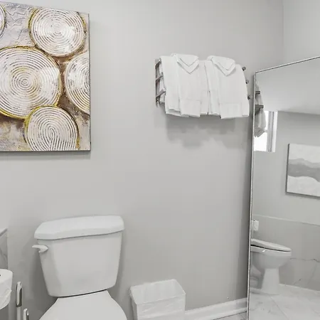 Apartment Ukrainian Village 2 Bd 2ba - Steps From Division *