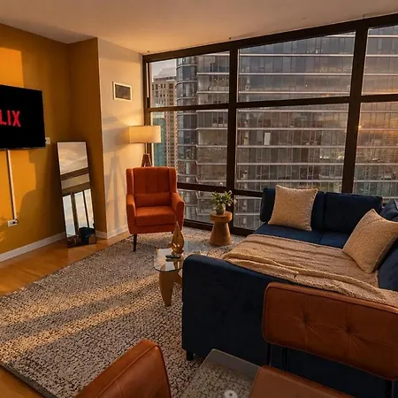 Luxury 21st Floor Skyline Views Near Grant Park Apartment Chicago