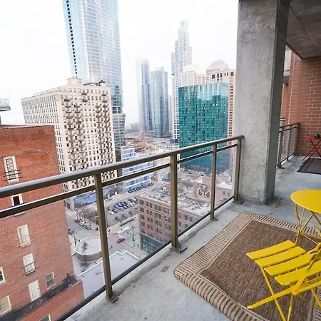 Prime 2br Skyline - 5 Min To Museum Campus Apartment