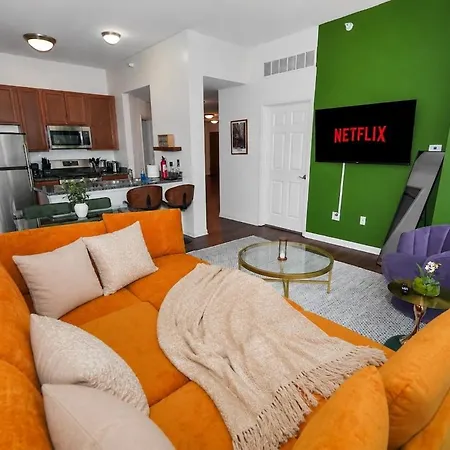 Skyline 2br On 20th Floor Near Grant Park With Paid Parking * Chicago