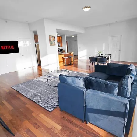 Apartment 29th Floor 2br Grant Park With Balcony, Gym