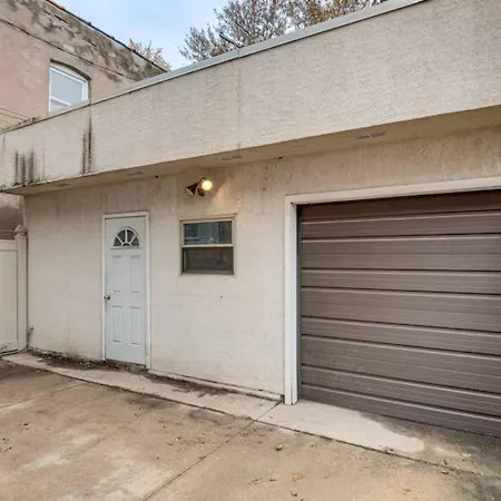 Spacious 3br Near Hyde Park Garage Pets Apartment Chicago