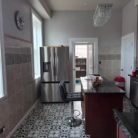 The Mccormick Urban Retreat 3b2b Apartment *