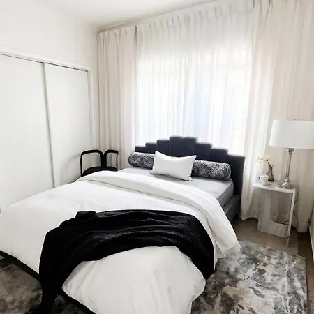 Apartment Steps To & Designer Lakefront With Free Parking Chicago