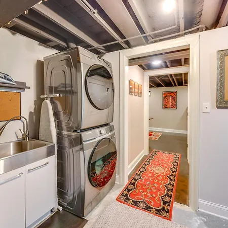 Apartment Cozy Retreat Near Wrigley & Universities Chicago