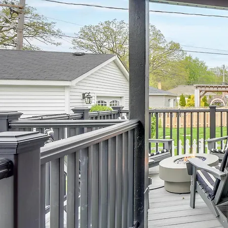 Cozy Retreat Near Wrigley & Universities Apartment Chicago