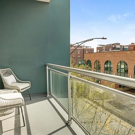 Apartment Landing Stylish 2bd Gym Rooftop Lounge