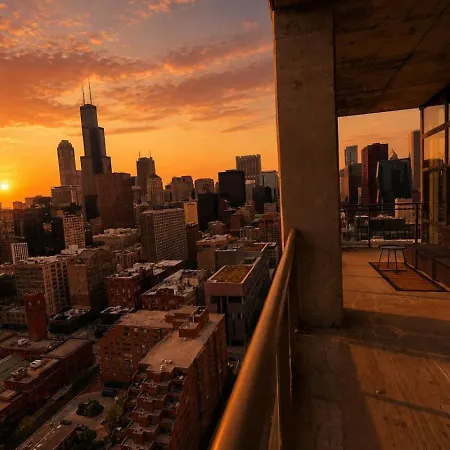 Apartment 29th Floor 2br Grant Park With Balcony, Gym
