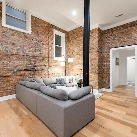 Spacious 3bd West Town Next To Kasama