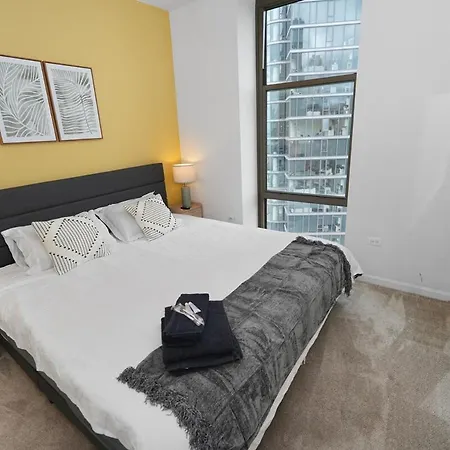 Apartment Luxury 21st Floor Skyline Views Near Grant Park