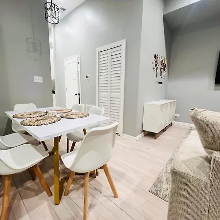 Modern 4br-3ba Near Public Transit And Wfh Apartment