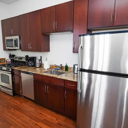 29th Floor 2br With Balcony And Gym * Chicago