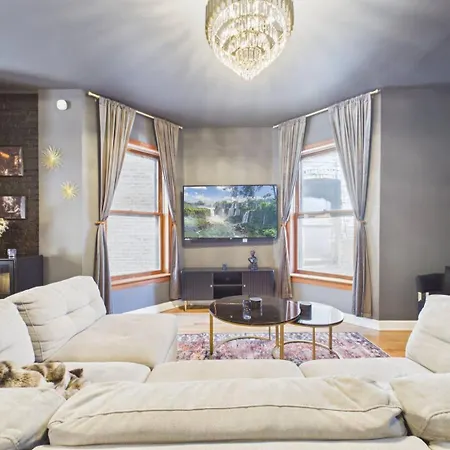 Wrigley Luxe 3br Free Parking Apartment Chicago