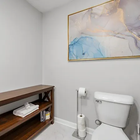 Ukrainian Village 2 Bd 2ba - Steps From Division Apartment Chicago