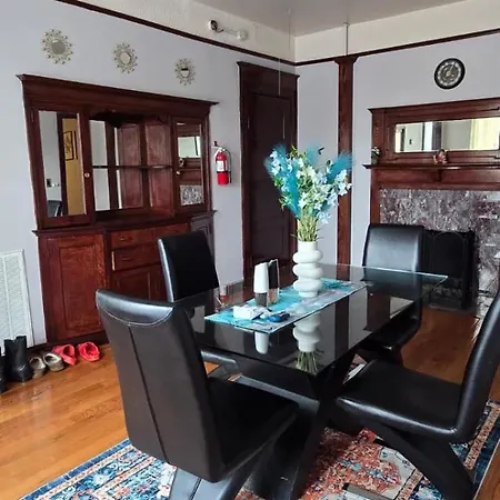 The Mccormick Urban Retreat 3b2b Apartment Chicago