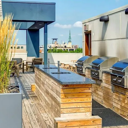 Landing Stylish 2bd Gym Rooftop Lounge Chicago