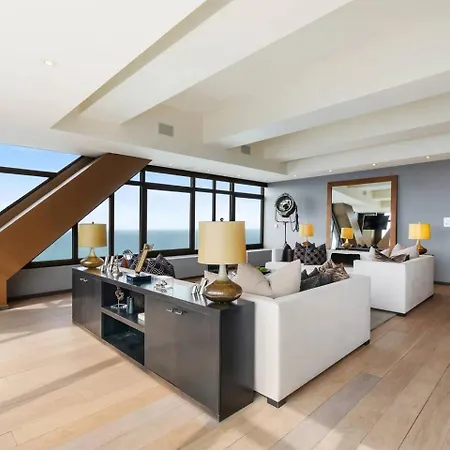 Expansive Views Of Michigan Apartment *