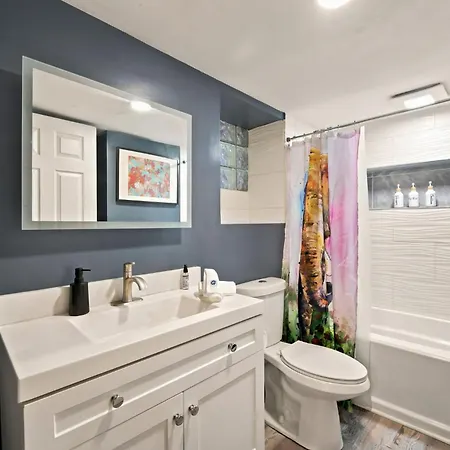River West Retreat 2 Bedroom Garden Unit