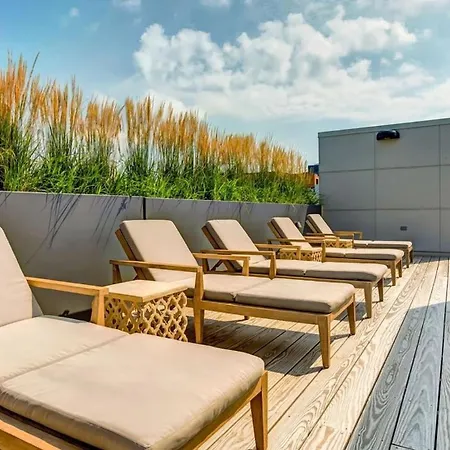 Apartment Landing Stylish 2bd Gym Rooftop Lounge Chicago
