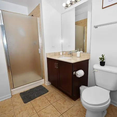 Apartment 18th Floor 2br Grant Park With Balcony, Gym