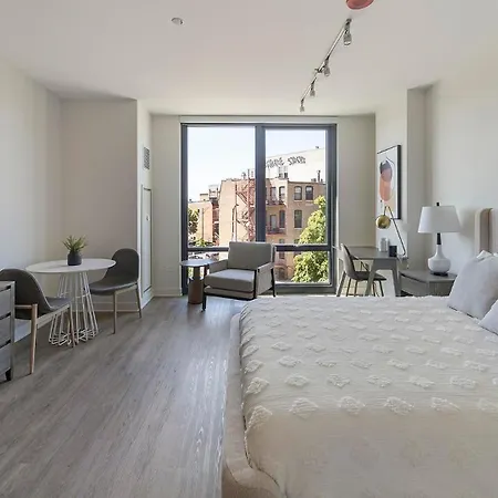 Landing Modern 2Bd Gym Pool Apartment Chicago