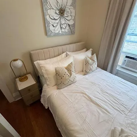 Walk To The • Private Office • 5br Apartment