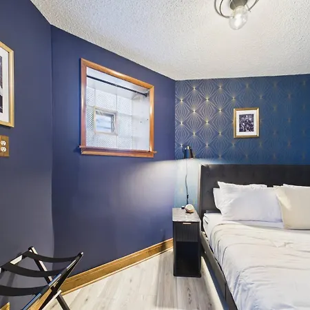 Wrigley Luxe 3br Free Parking Apartment *
